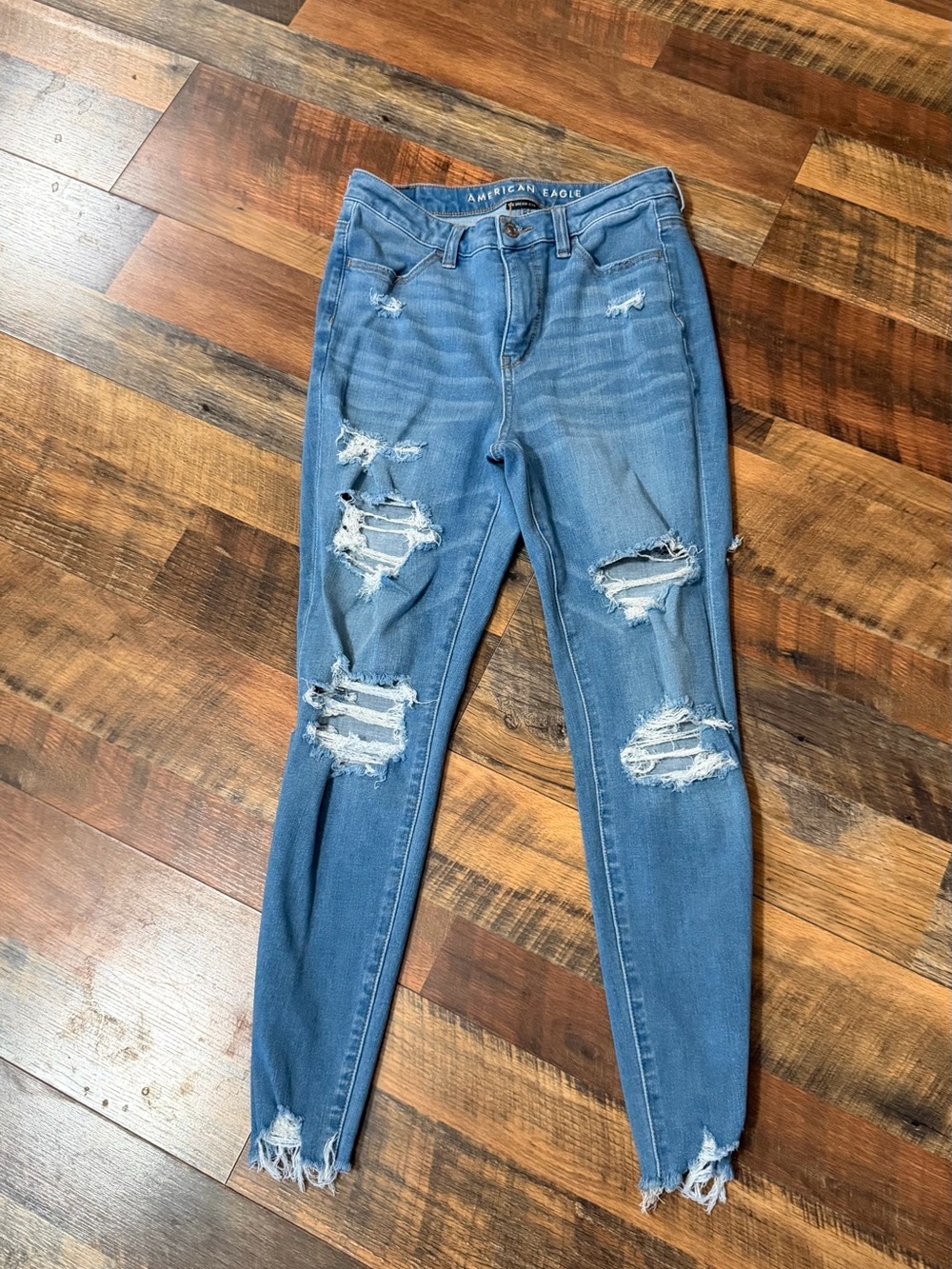American Eagle Outfitters Light Blue Distressed Skinny Jeans